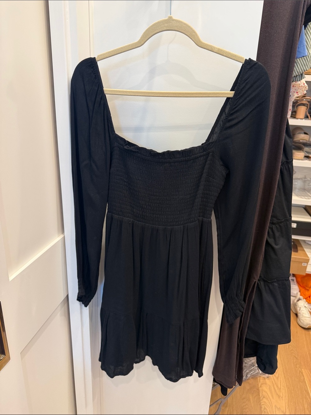 Abercrombie & Fitch Black Long-Sleeve Smocked Waist Dress